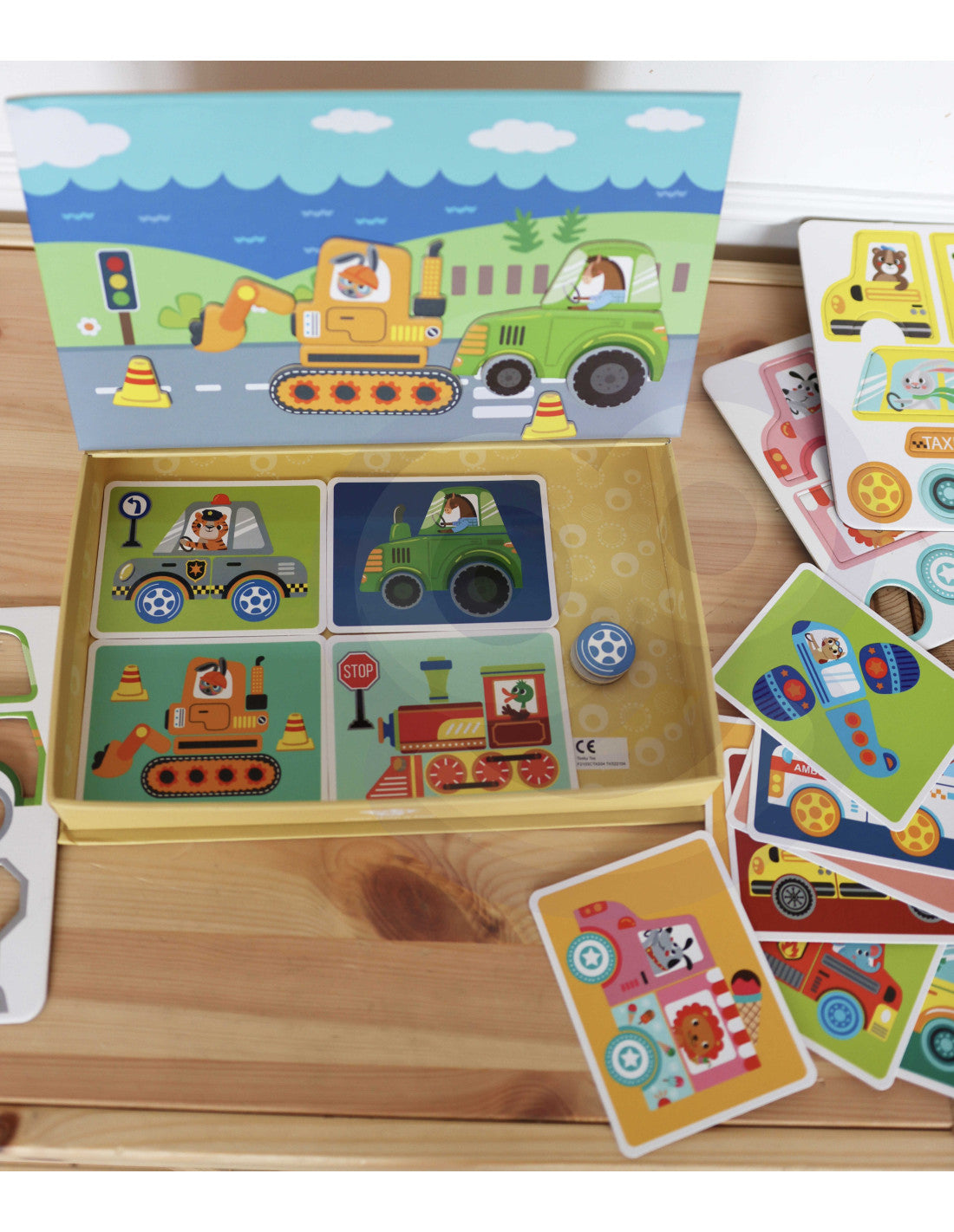 Magnētiskā montessori puzles kaste "Auto"
