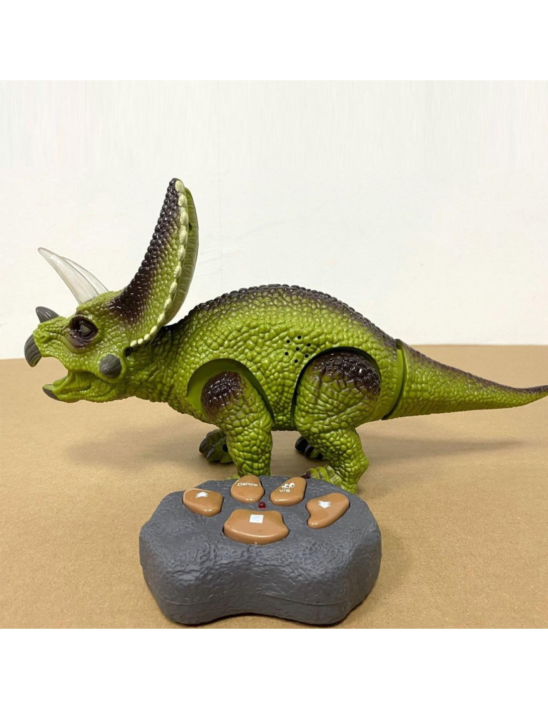 dinozaurs-triceratops